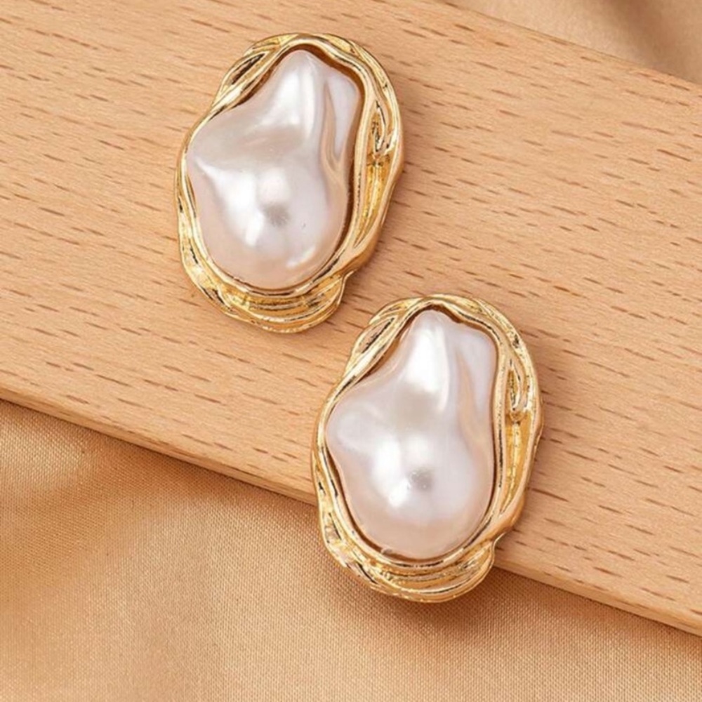 RARE cult gaia gold pearl earrings - Picture 5 of 5